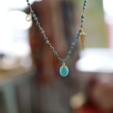 Zawieszka z amazonitu na supełkowanym łańcuszku z turkusa